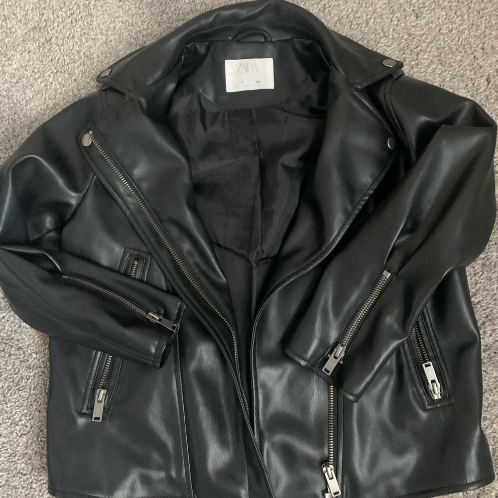 Zara size 7 girls Faux leather jacket